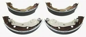 BLITZ Колодки тормозные барабанные RENAULT Clio/Logan 98->  BB5012 OE:1606631180 EAN:4059421035586