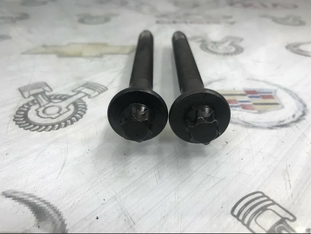 Болт гбц 2.2 Land Rover