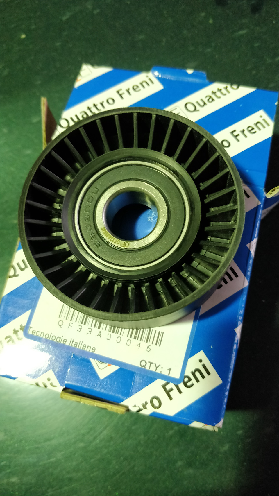 QUATTRO FRENI Ролик поликлинового ремня натяжной QF33A00046 EAN:QF33A00046