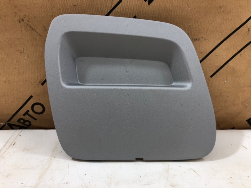 RENAULT Заглушка буксировочного крюка левая 511813879R  EAN:511813879R1