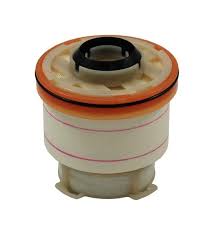 SAKURA Фильтр топливный F10200 OE:1770A338 EAN:8997879303757